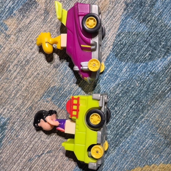 Charlie Brown, Lucy, Woodstock and Snoopy Pull Back Action Toy Car - Picture 11 of 12